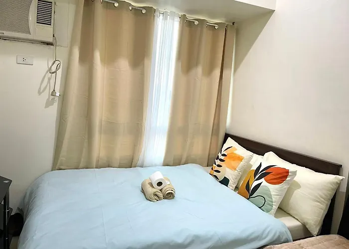 Minimalist Cozy In Makati,netflix,sauna,pool